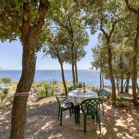 Cottage On The Kavran Beach Esterno foto